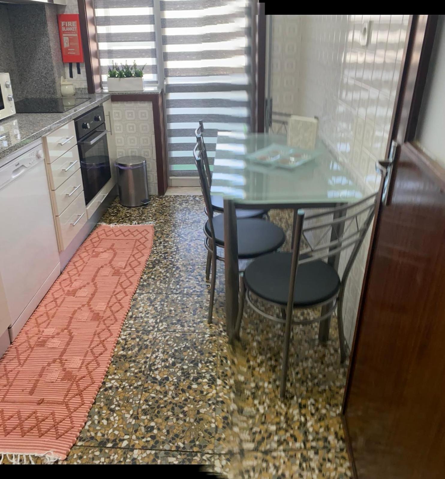 Art Gallery Apartment Porto Luaran gambar