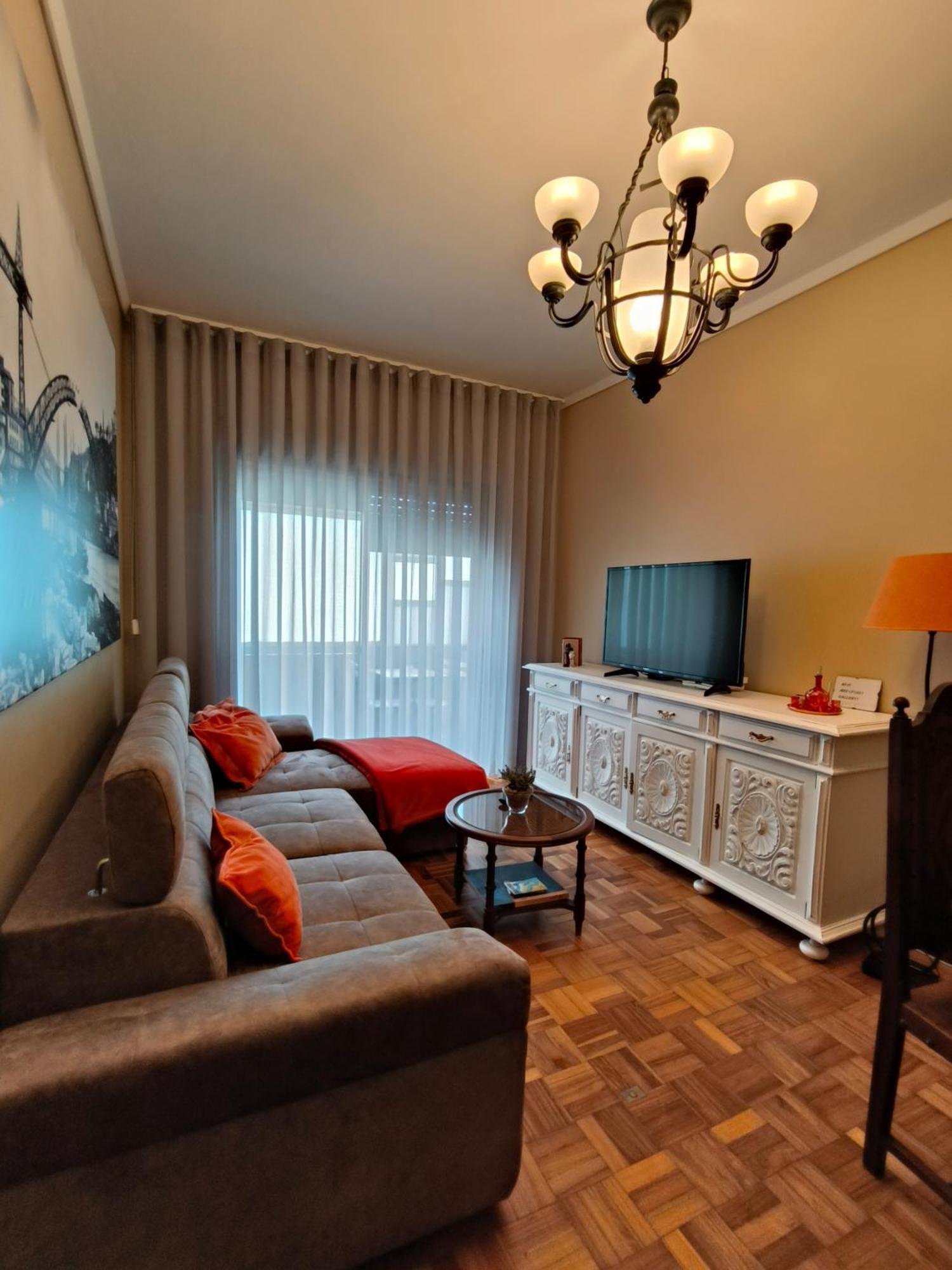 Art Gallery Apartment Porto Luaran gambar