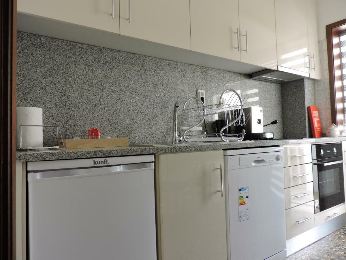 Art Gallery Apartment Porto Luaran gambar