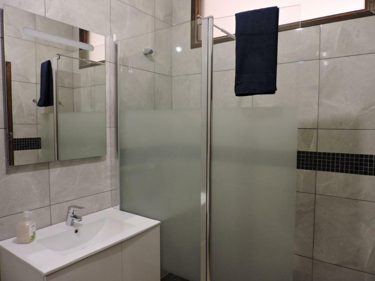 Art Gallery Apartment Porto Luaran gambar